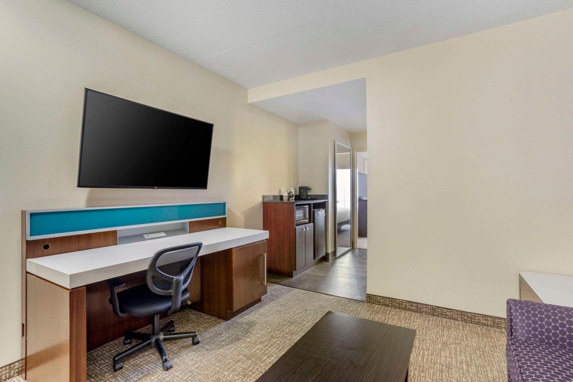 Comfort Suites East Knoxville Exterior foto